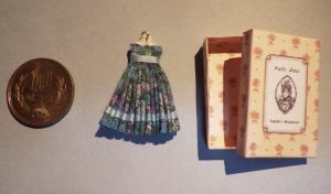 21日（土）15:30-17:00#Bワークショプ税込2000円 タイトル「1/24サイズのシックなチャイルドドレス」