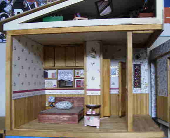 屋根裏のある洋館No,6